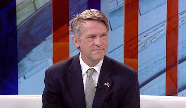 Srbija će morati da se opredeli