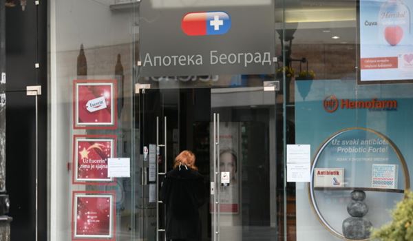 Apoteka Beograd plate kasne