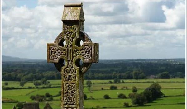 Irci zabranili hrišćanstvo u školama