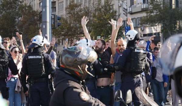 Štrajk glađu Dijane Hrke i incidenti ispred Ćacilenda